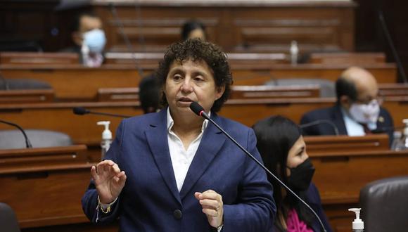 Susel Paredes: “Vacancia iría con adelanto de elecciones”
