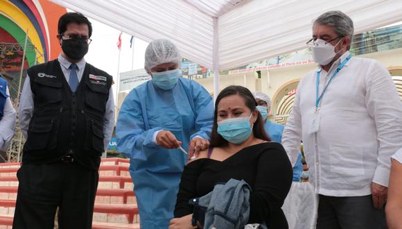 Tumbes: Inicia vacunación con 336 mil dosis donadas por Ecuador