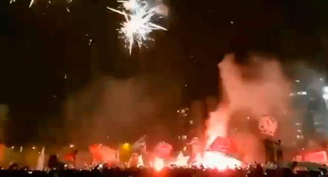[VIDEOS] Universitario de Deportes: Hinchas celebraron los 97 años con fuegos artificiales