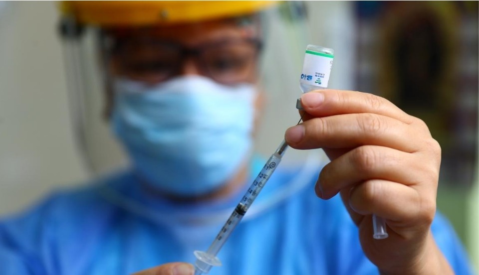 COVID-19: Vacuna con cepa de Beijing muestra resultados preliminares positivos