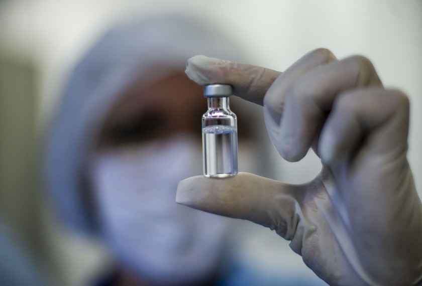 Vacuna de Oxford/AstraZeneca se prueba por primera vez en niños 