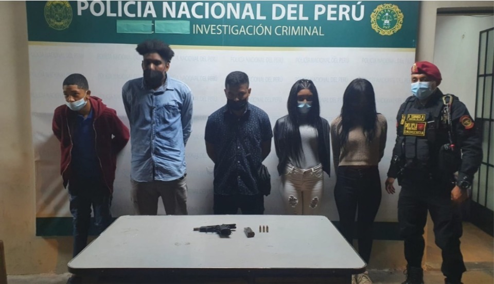 San Martín de Porres: Cinco venezolanos fueron intervenidos por poseer un arma de fuego