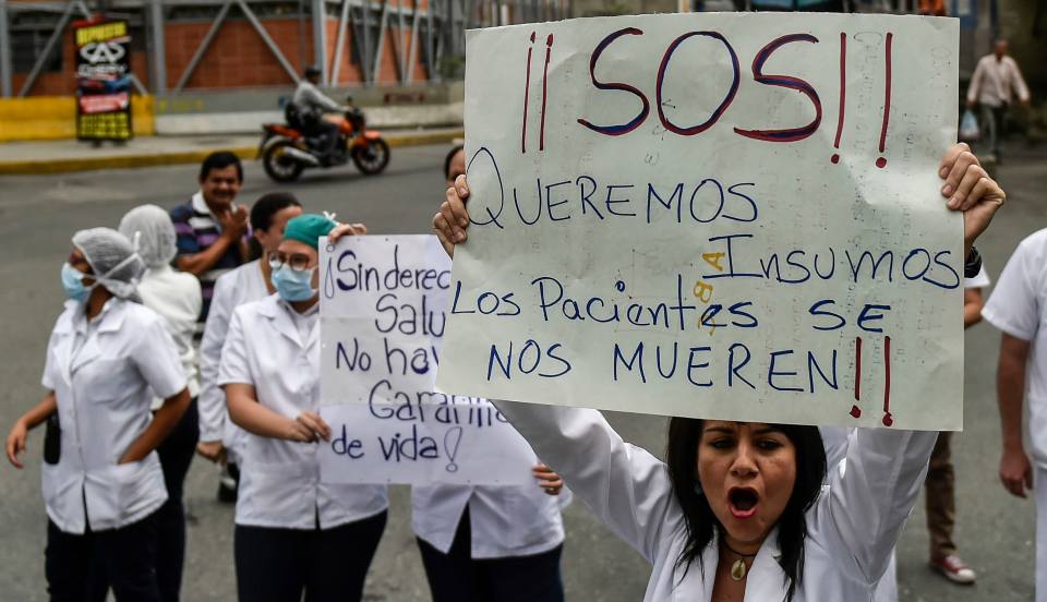 Venezuela: Denuncian escasez de mascarillas y guantes en hospitales