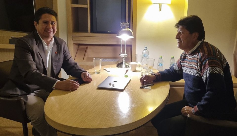 Vladimir Cerrón se reunió la noche del jueves con Evo Morales