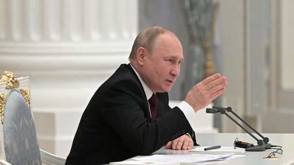 Vladimir Putin reconoce la independencia de los separatistas ucranianos
