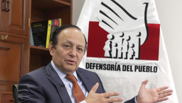 Walter Gutiérrez renuncia al cargo de Defensor del Pueblo