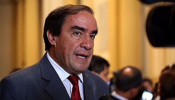 Yonhy Lescano a favor de la renuncia de Luis Barranzuela
