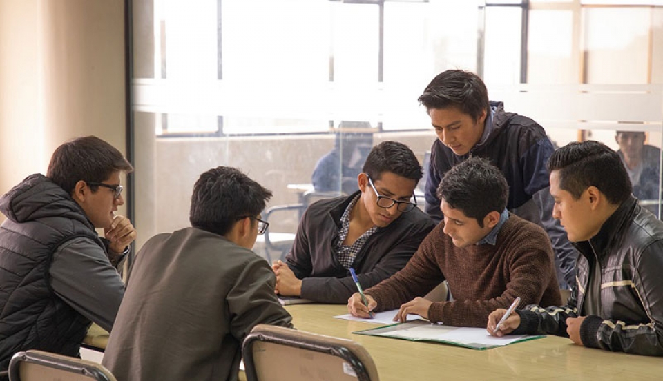 Congreso aprueba ley que bachillerato automático a